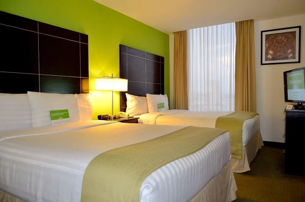 La Quinta By Wyndham Puebla Palmas Angelopolis Hotel